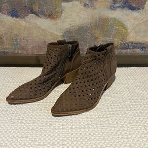 Dolce Vita Booties